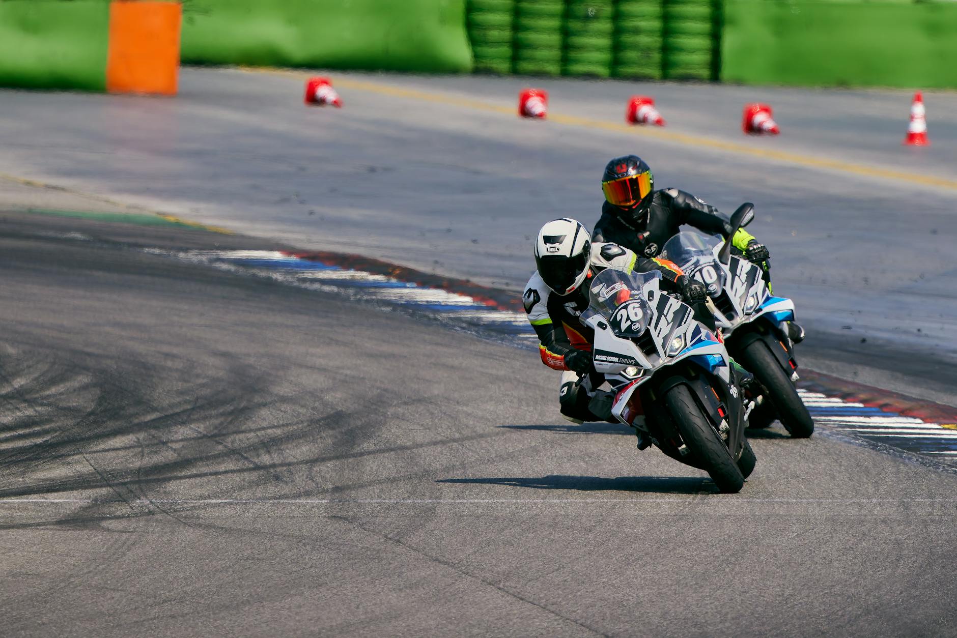 Wyścig motocyklistów na torze Hockenheimring